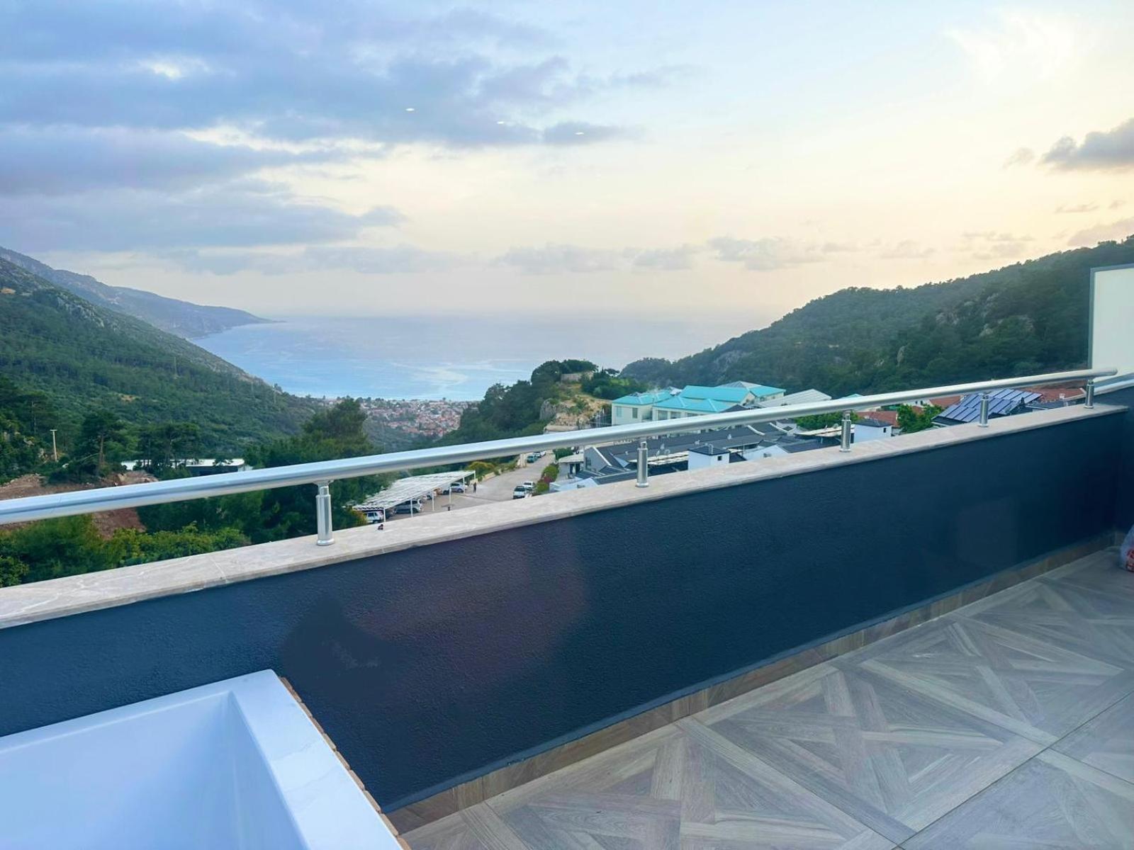 Отель Ramada By Wyndham Fethiye Oludeniz Adult Only Экстерьер фото