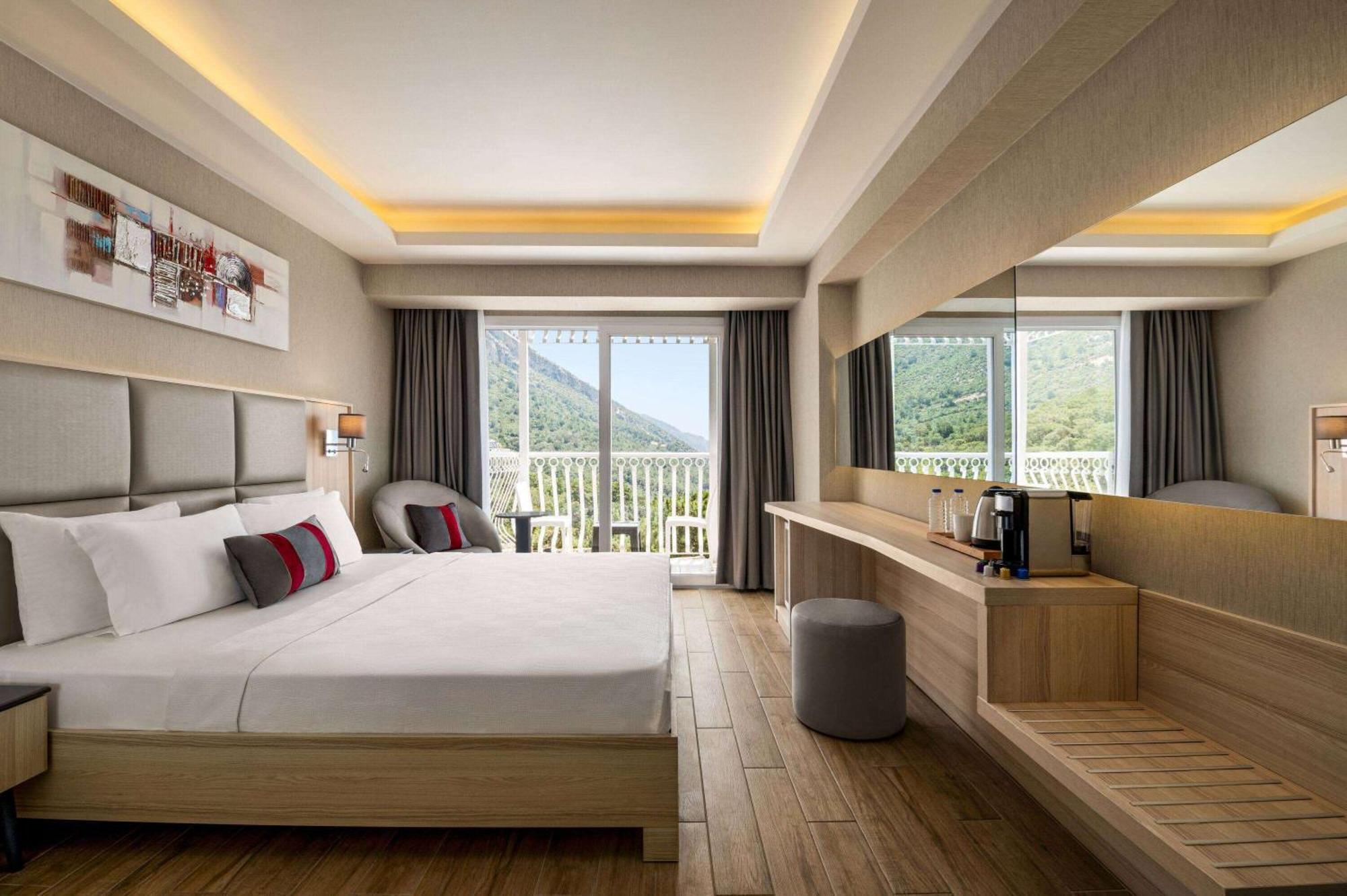 Отель Ramada By Wyndham Fethiye Oludeniz Adult Only Экстерьер фото